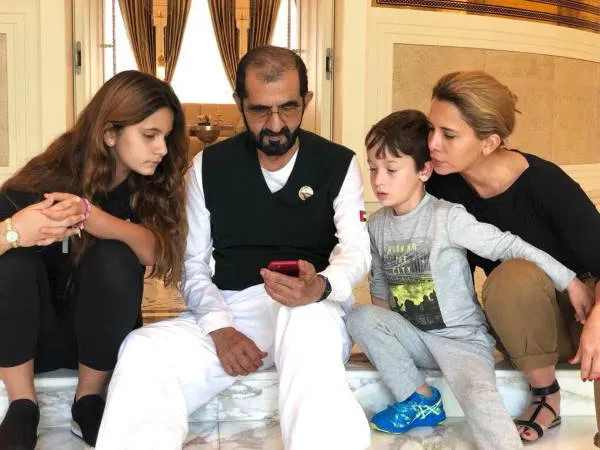 Шейха Хайя с эмиром Дубая и детьми