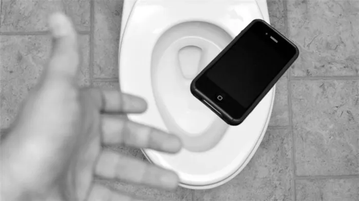 5 важных причин не брать смартфон в туалет. Почему нельзя ходить в туалет с телефоном 5