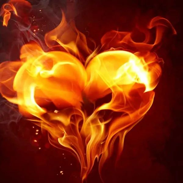 изображение сердца в огне