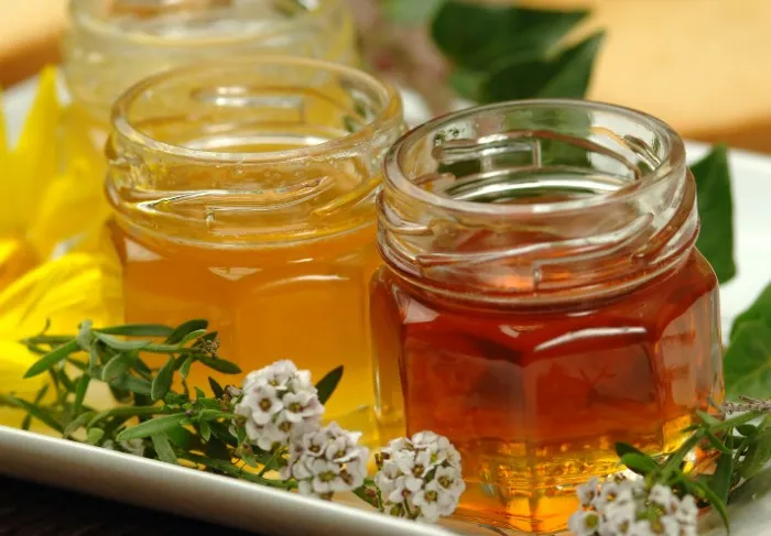 Натуральный мед можно хранить даже десятилетиями / Фото: pitanieives.ru