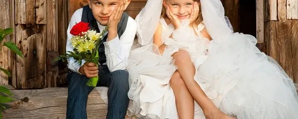 На территории России минимальный брачный возраст составляет 14 лет