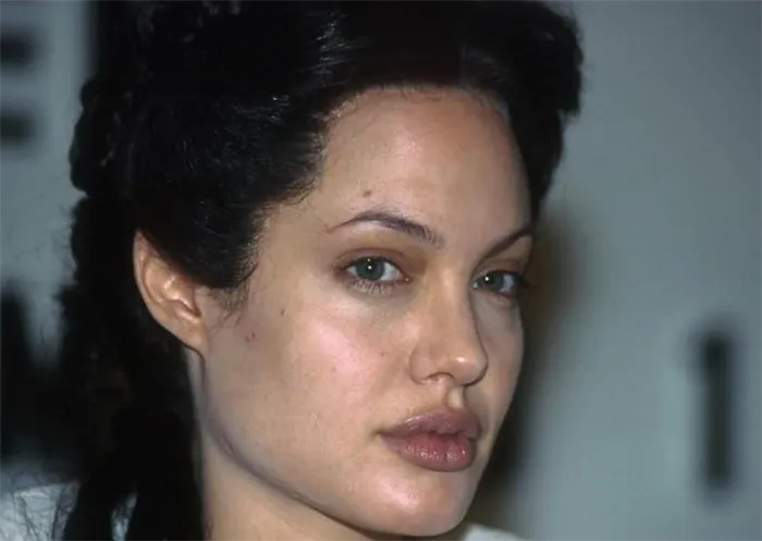 Как выглядит Анджелина Джоли без макияжа и косметики. Как выглядит анджелина джоли без макияжа 2