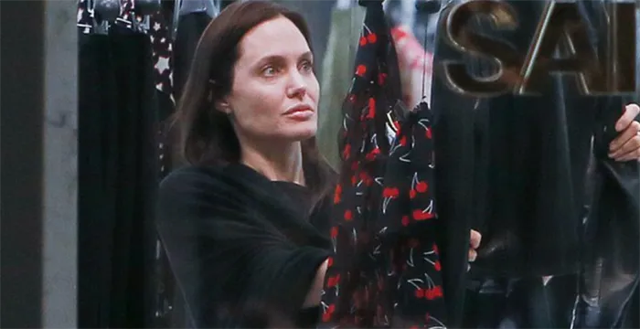 Как выглядит Анджелина Джоли без макияжа и косметики. Как выглядит анджелина джоли без макияжа 9