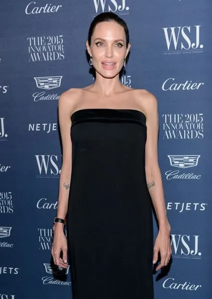 Как выглядит Анджелина Джоли без макияжа и косметики. Как выглядит анджелина джоли без макияжа 20