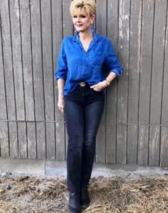Какие джинсовые вещи можно носить после 50 лет?