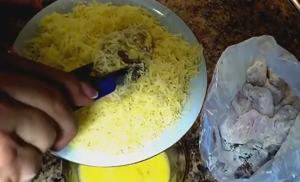 Как сделать наггетсы с сыром в домашних условиях. Как приготовить куриные наггетсы с сыром 11