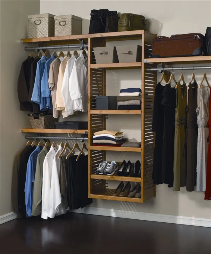 5 хитрых способов хранить одежду без шкафа. Как хранить одежду если нет шкафа 4
