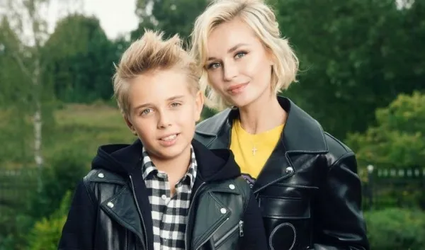 Полина Гагарина с сыном Андреем