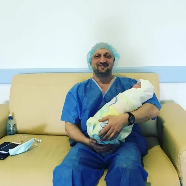 Гоша Куценко с новорожденной дочкой Светланой