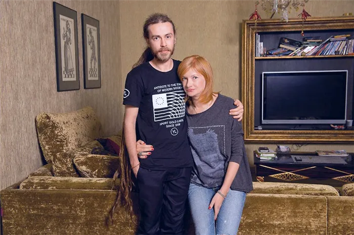Кирилл Толмацкий (Децл) с матерью