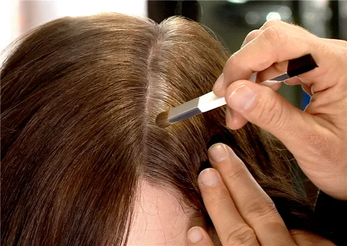 12 способов скрыть отросшие корни волос, если краситься пока некогда. Как спрятать отросшие корни 5