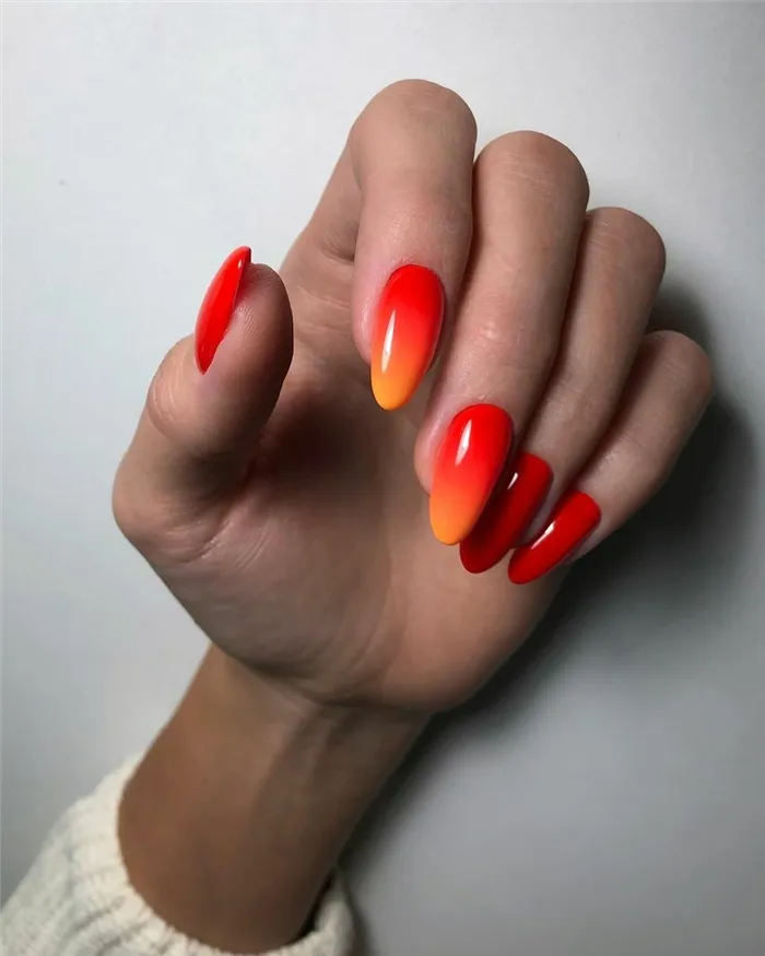 Идеи оранжевого маникюра. С какими цветами сочетается оранжевый ногти 20