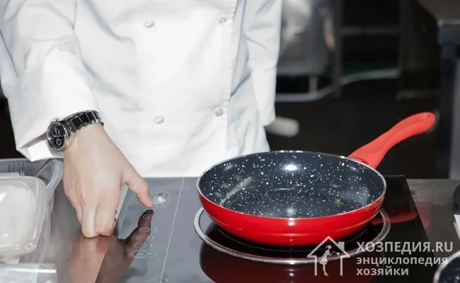Как очистить от нагара сковороду с керамическим покрытием