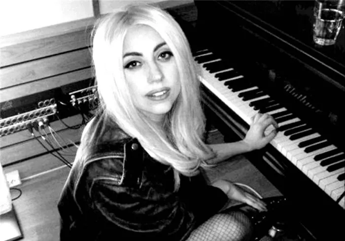 Леди Гага (Стефани Джерманотта) — биография и личная жизнь певицы. Сколько лет леди гаге 2