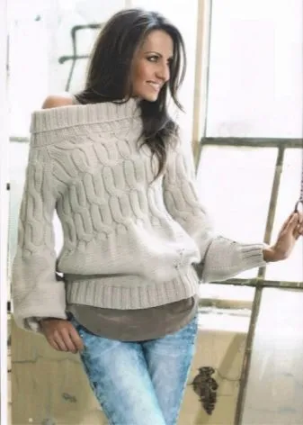 Модный тренд весны - свитер на одно плечо. Как носить кофту на плечах 9