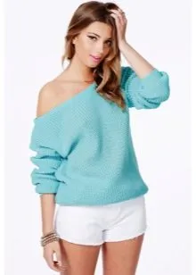 Модный тренд весны - свитер на одно плечо. Как носить кофту на плечах 17