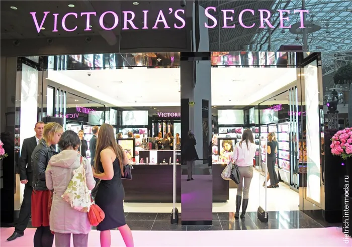 фотография входа в брендовый магазин victoria s secret