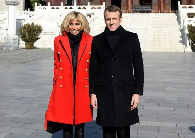 Брижит Макрон — 67-летняя жена президента Франции. Сколько жене макрона лет 6
