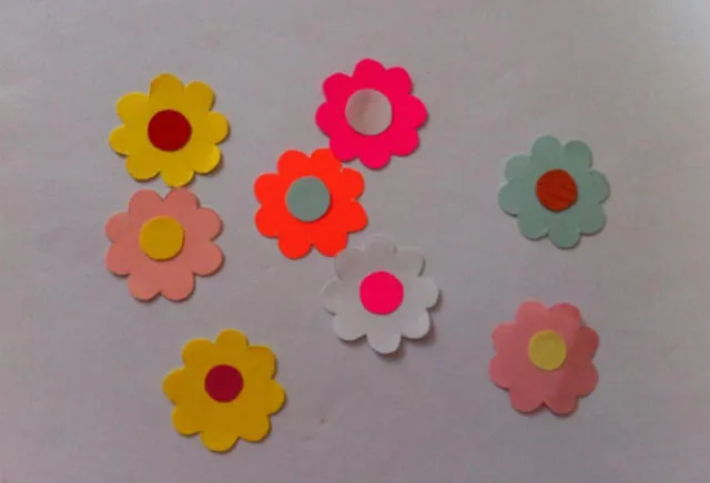 Цветы из бумаги своими руками: пошаговые фото изготовления для начинающих. Шаблоны и схемы бумажных цветов для вырезания. Как сделать бумажный цветок своими руками легко и быстро 6