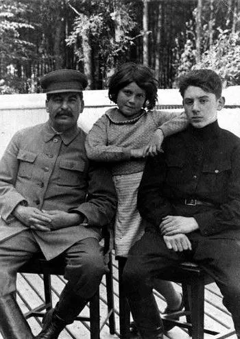внебрачные дети Сталина и их судьба