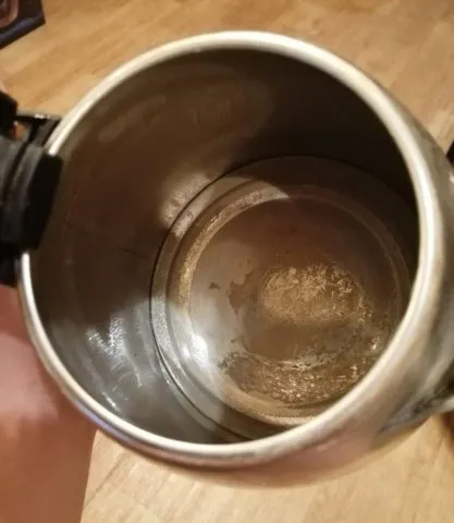 Как почистить чайник от накипи лимонной кислотой