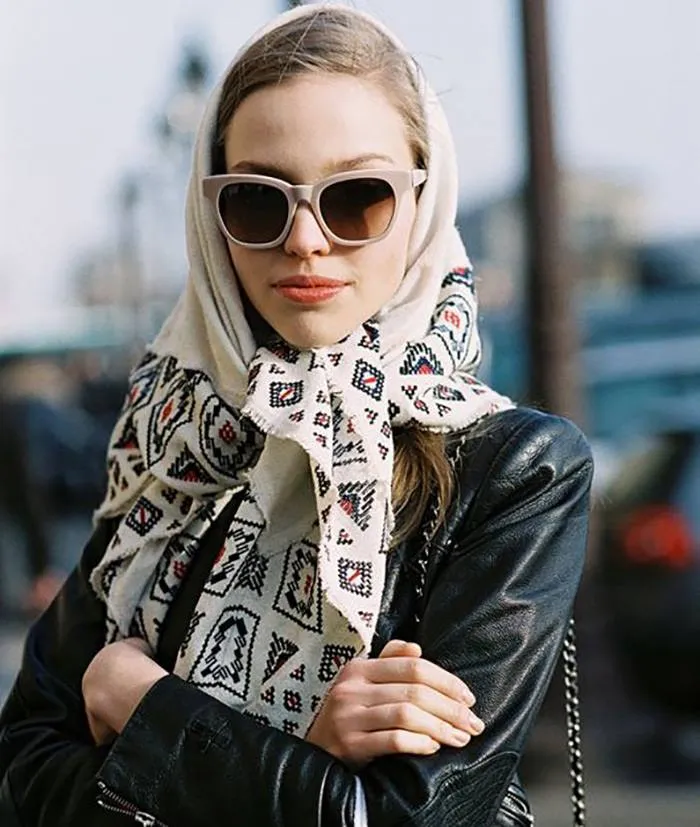 Как завязать красивый шарф — 10 наглядных способов, которые можно использовать в реальной жизни. Как завязывать красиво шарф 41