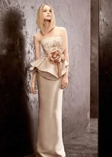 Свадебное платье кремовое с баской
