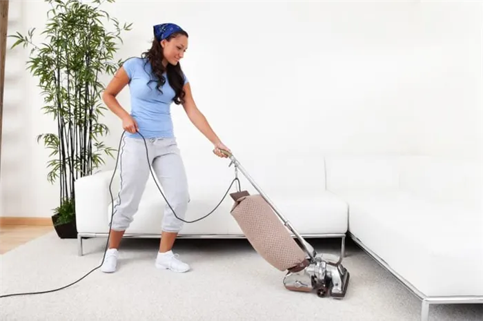 Чистка ковров. Как почистить очень грязный ковер в домашних условиях быстро и эффективно 12