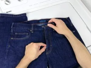 Как растянуть узкие джинсы и «нарастить» их длину: ошпариваем, распариваем и разрезаем пополам. Как растянуть джинсы в длину 18