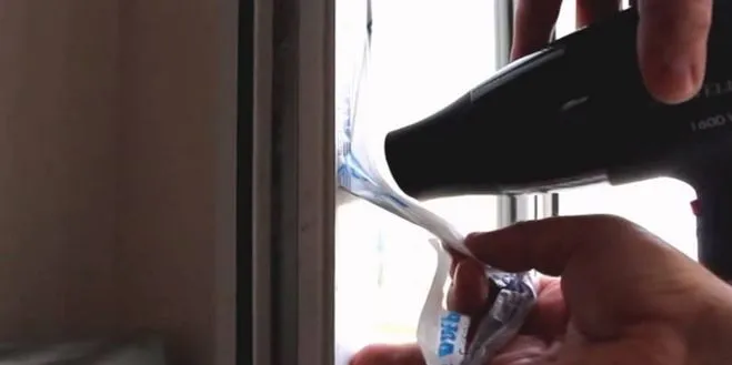 Как снять пленку с пластиковых окон если она присохла. Как снять пленку с пластиковых окон если она не отдирается 4