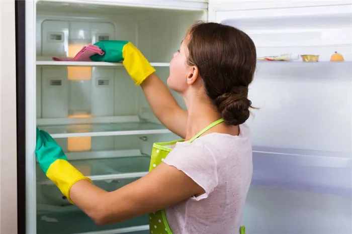 Как избавиться от запахов в морозильной камере