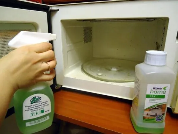 21 способ отчистить микроволновку от жира и других загрязнений. Как очистить микроволновку внутри от жира 3