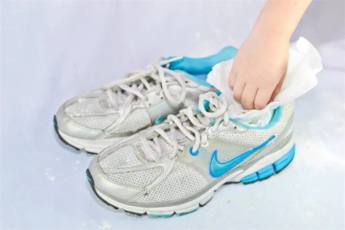 Как почистить белые кроссовки в домашних условиях. Как почистить белые кроссовки 4