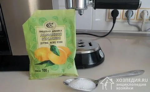 Использование лимонной кислоты - распространенный способ растворения накипи в домашних кофеварках