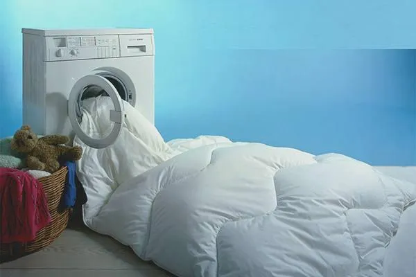 Как постирать одеяло из шерсти в стиральной машине автомат. Как стирать шерстяное одеяло 3