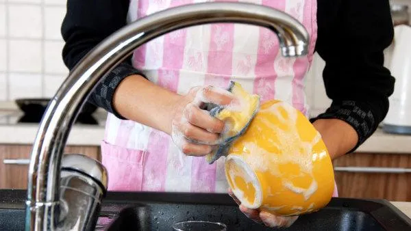 Как сделать средство для мытья посуды своими руками в домашних условиях. Как в домашних условиях сделать средство для мытья посуды 8