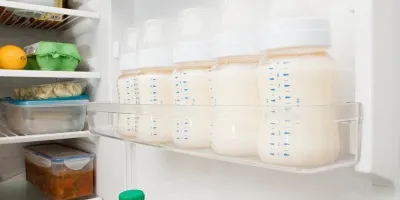 Хранение грудного молока в холодильнике.