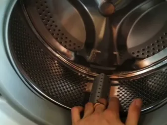 Какие могут быть причины, что не крутится барабан в стиральной машине Индезит, как их устранить. Стиральная машина индезит не крутится барабан в чем причина 6