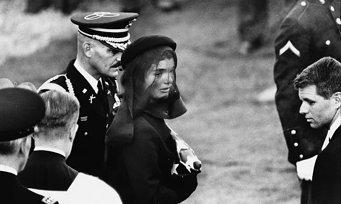 Жаклин Кеннеди на похоронах мужа.