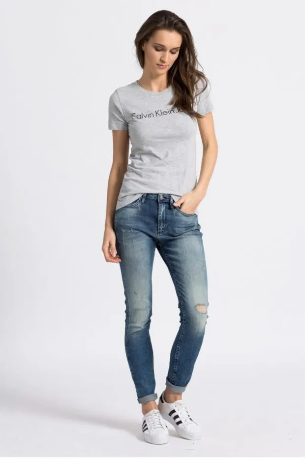С чем носить джинсы, или Что надеть девушке в разных случаях. Что одеть с джинсами девушке 53