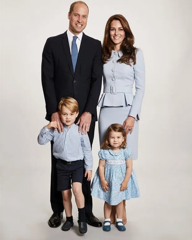 Принц Джордж с мамой, папой и сестрой Шарлоттой