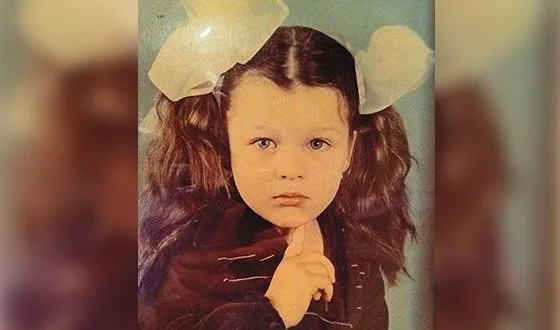 Милла Йовович в детстве.