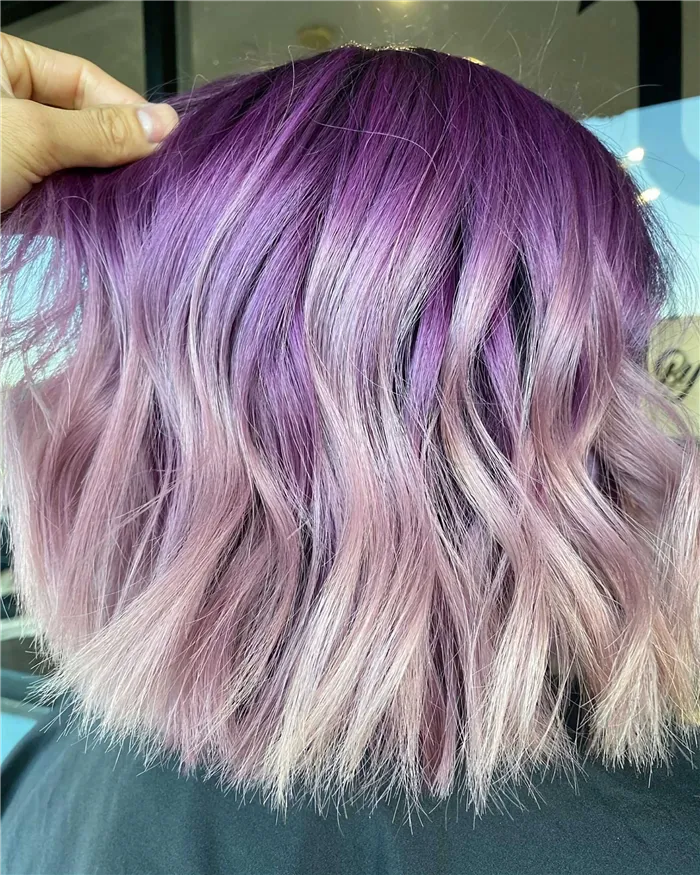 Красивые фиолетовые зонтики на коротких волосах
