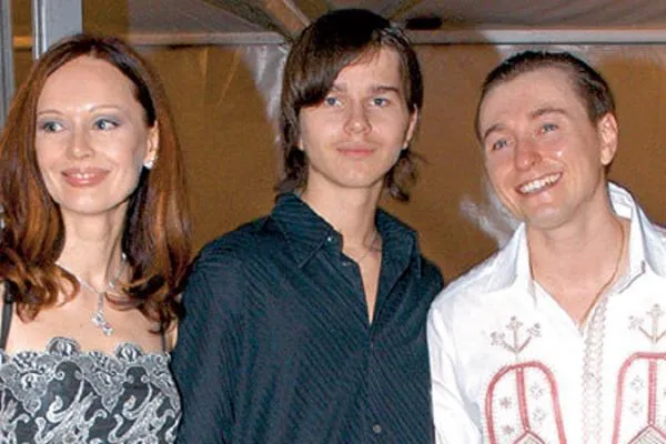 Сергей и Ирина Безруковы с сыном Ириной от первого брака.