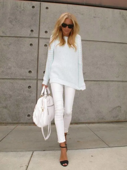 Белые брюки: стильные модели и модные образы. Что одеть с белыми брюками женщине фото 8