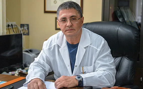 Доктор Александр Мясников предлагает прекратить массовое тестирование на коронавирус