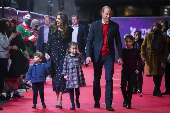 Кейт Миддлтон и принц Уильям со своими детьми. Фото: Global Look Press.