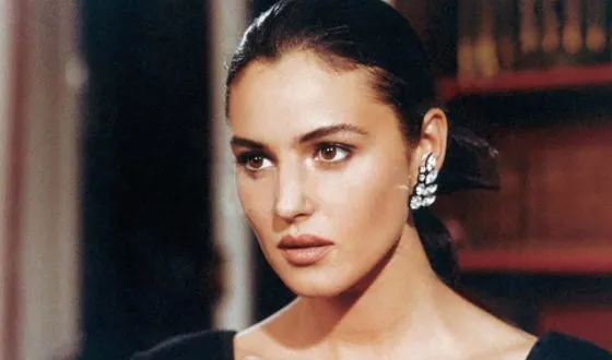 Первое появление на телевидении Моники Беллуччи (1991).