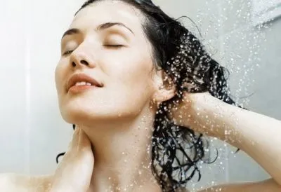 Полезные советы, как правильно мыть волосы. Чем лучше пользоваться — шампунем или мылом. Как часто надо менять шампунь для волос 5