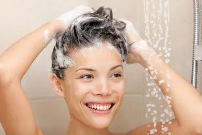 Полезные советы, как правильно мыть волосы. Чем лучше пользоваться — шампунем или мылом. Как часто надо менять шампунь для волос 3